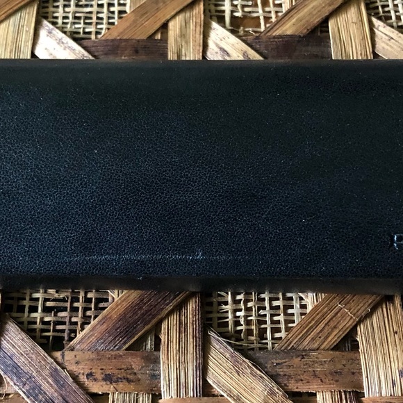 Prada Hardshell Black Leather Eyeglass Case and Cleaning Cloth - Picture 3 of 4